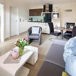Seaside Apartmán *